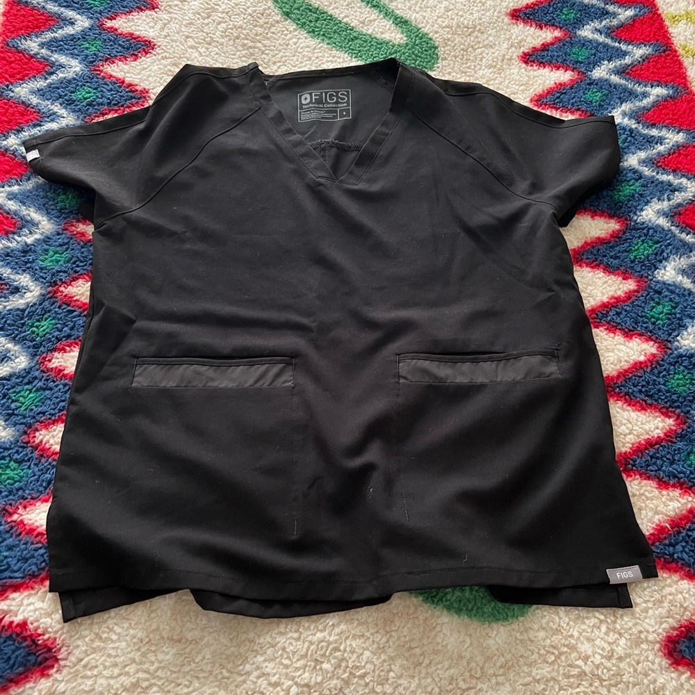 Figs Scrub top